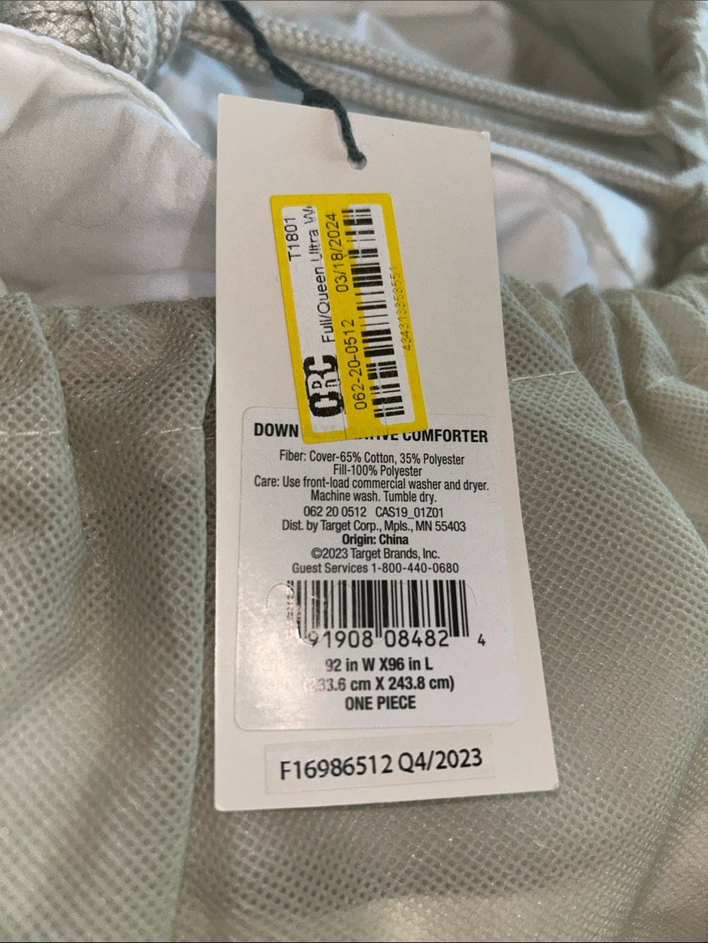 Casaluna F/Q Ultra Weight Premium Down Alternative Comforter - Picture 4 of 15